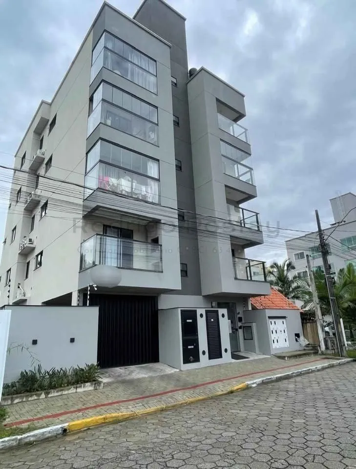 Apartamento semi mobiliado no Residencial José André - Morretes Itapema