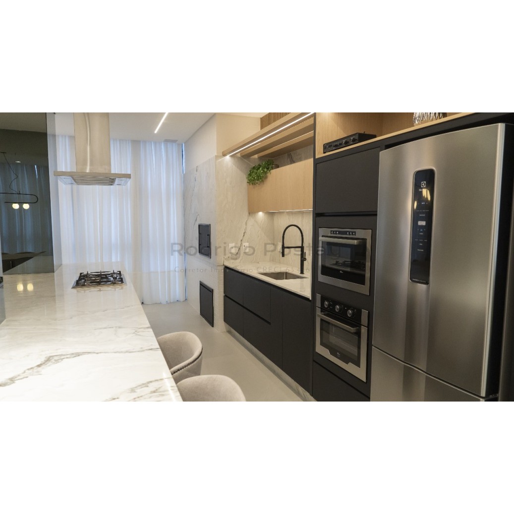 Apartamento a 450m da praia, no residencial Dallas House - Morretes Itapema 