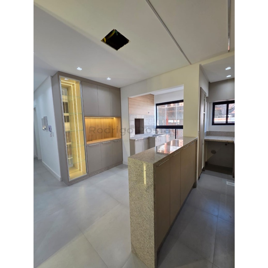 🏡 SEU NOVO LAR ESPERA POR VOCÊ - Apartamento Semi-mobiliado no coração do Morretes🏡