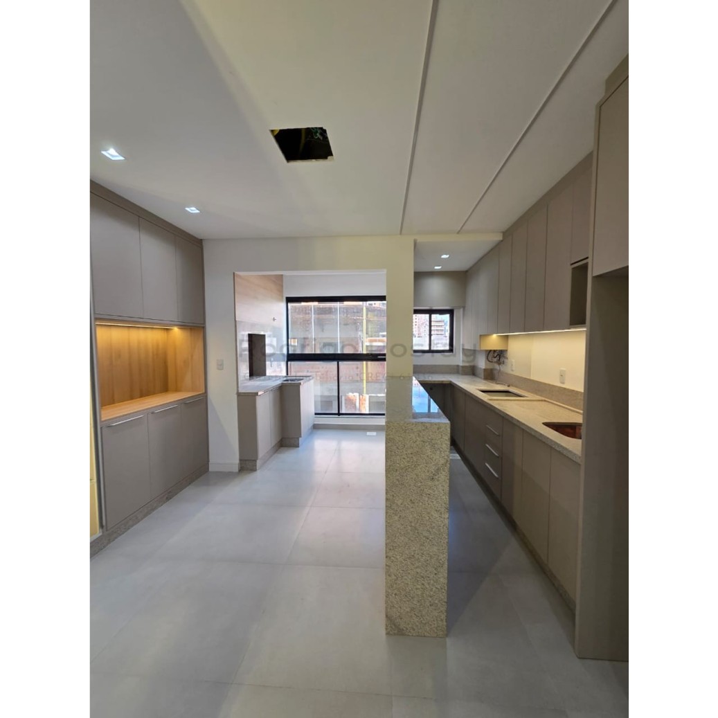 🏡 SEU NOVO LAR ESPERA POR VOCÊ - Apartamento Semi-mobiliado no coração do Morretes🏡