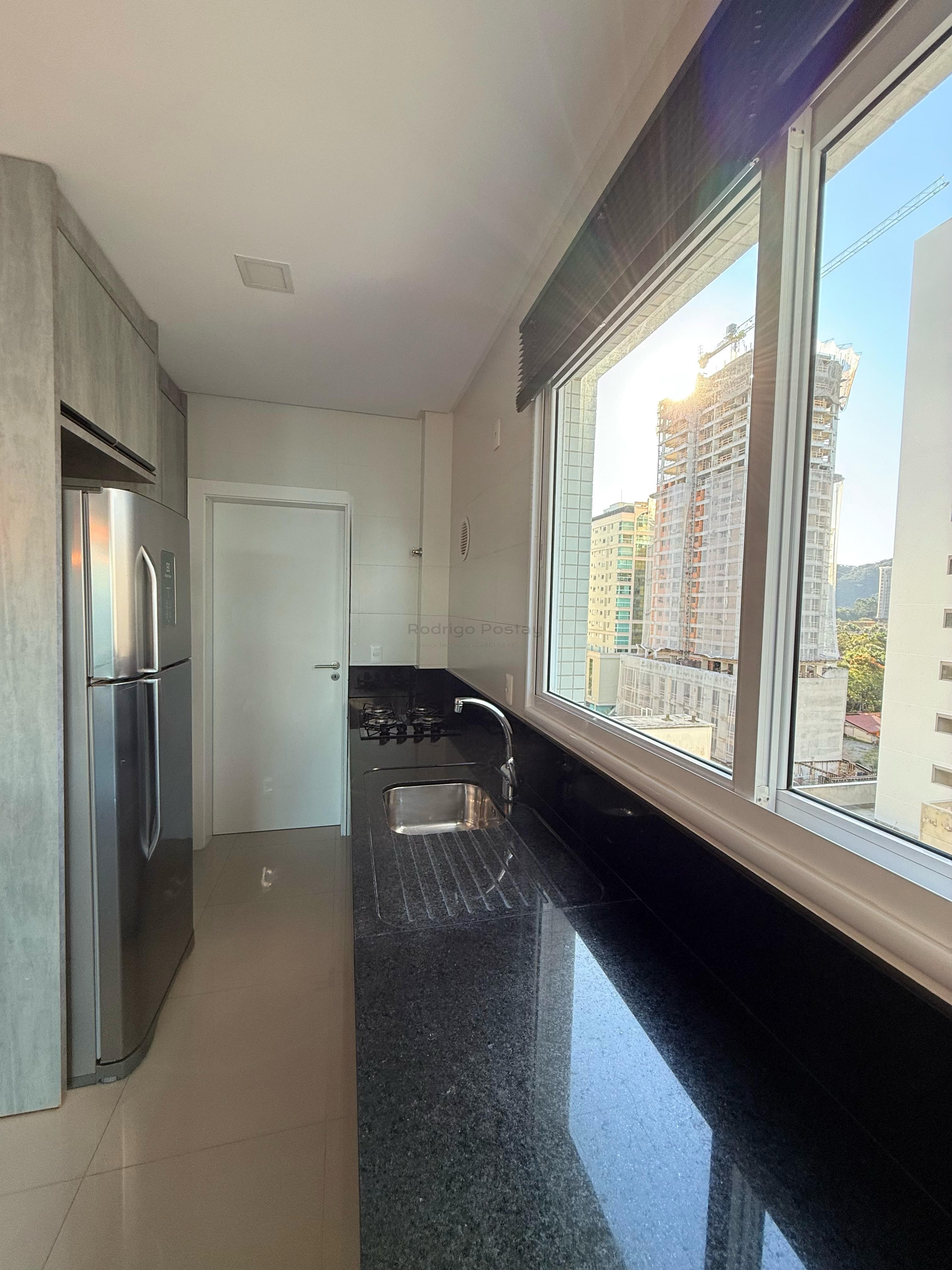 Apartamento com incrível vista mar no Centro Itapema Pronto para Morar - 03 Suítes sendo 01 Master 