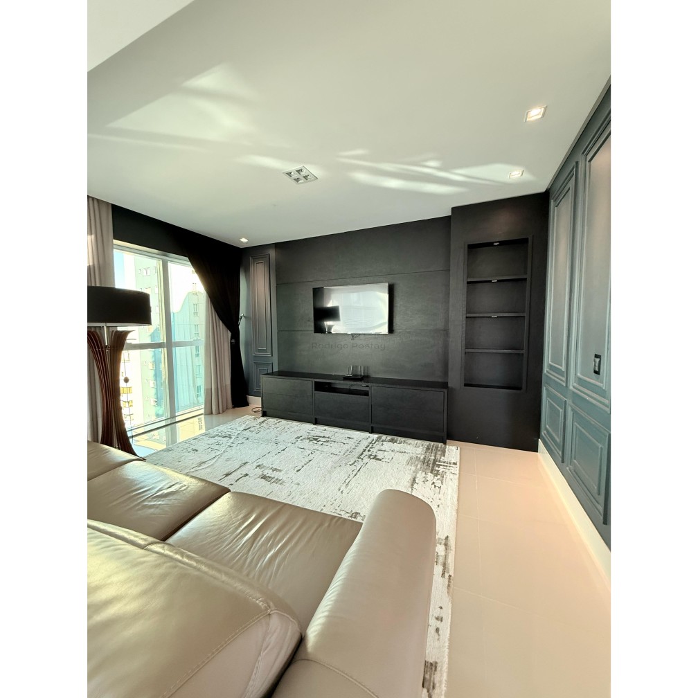 Apartamento com incrível vista mar no Centro Itapema Pronto para Morar - 03 Suítes sendo 01 Master 