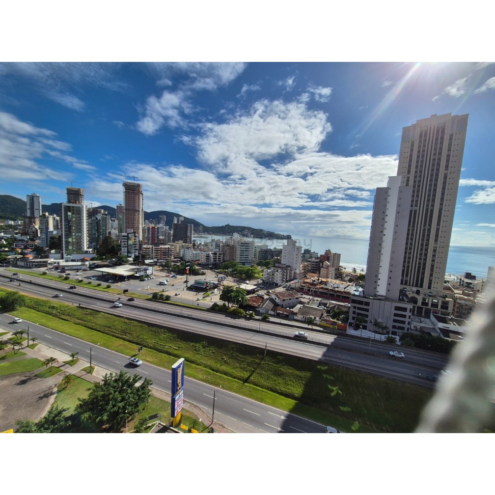 📍 70m² de puro conforto, com uma VISTA MARAVILHOSA do mar!