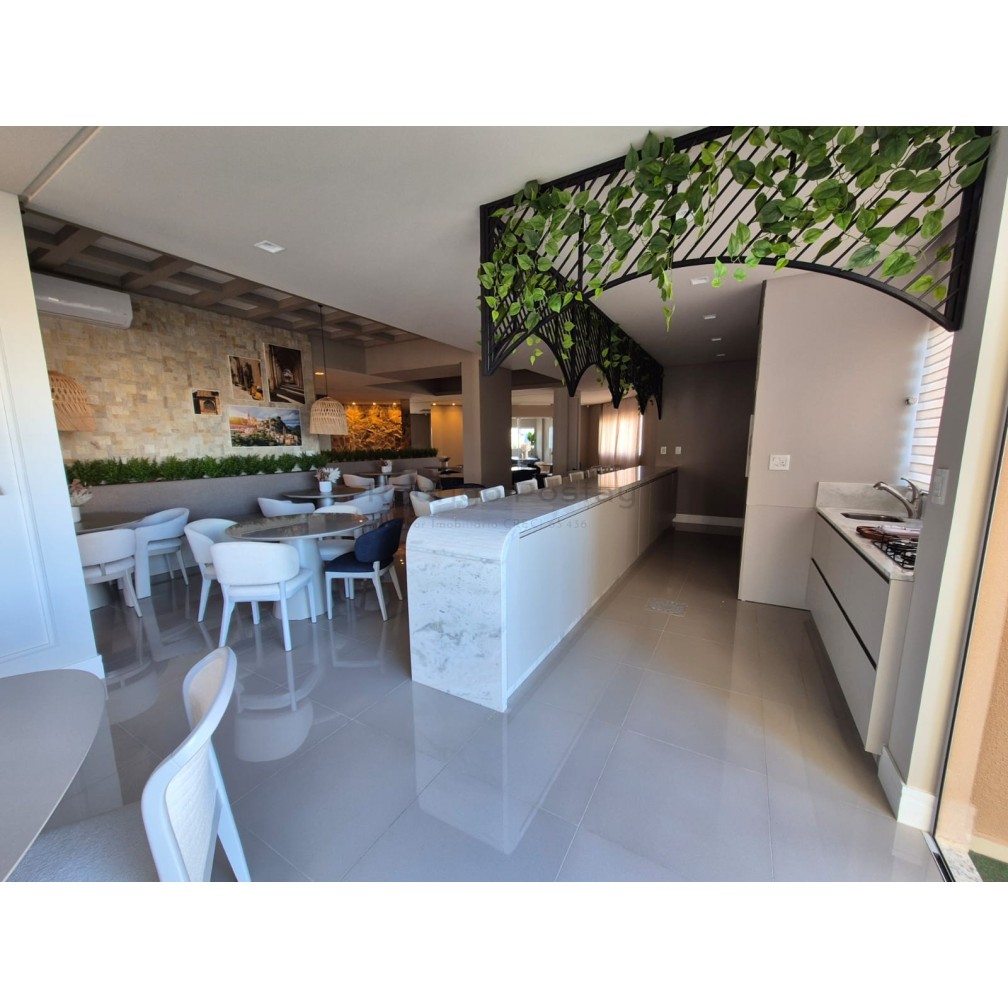 📍 70m² de puro conforto, com uma VISTA MARAVILHOSA do mar!