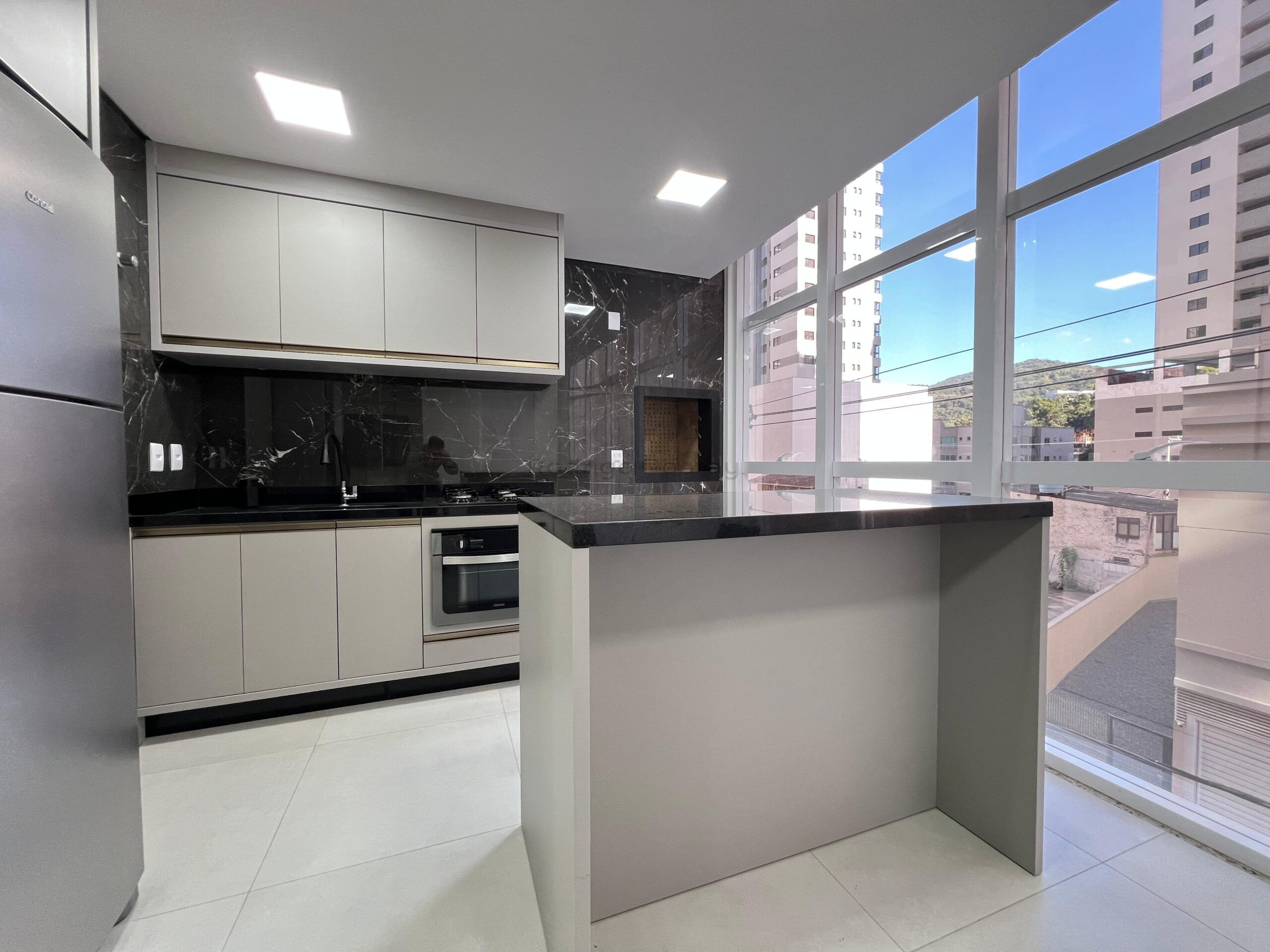 Apartamento com vista mar no Bella Helena Residence - Morretes Itapema