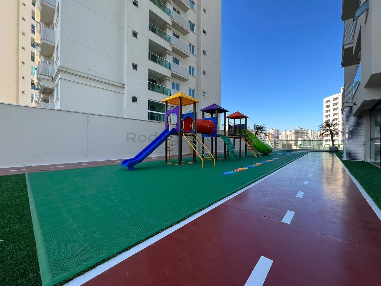 Apartamento ótima localização, no Residencial Green Park -Itapema 