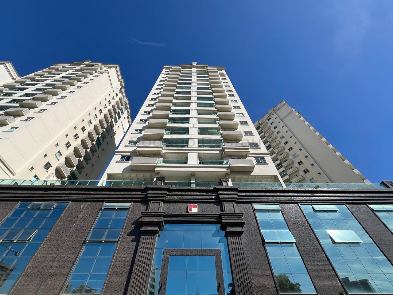 Apartamento ótima localização, no Residencial Green Park -Itapema 