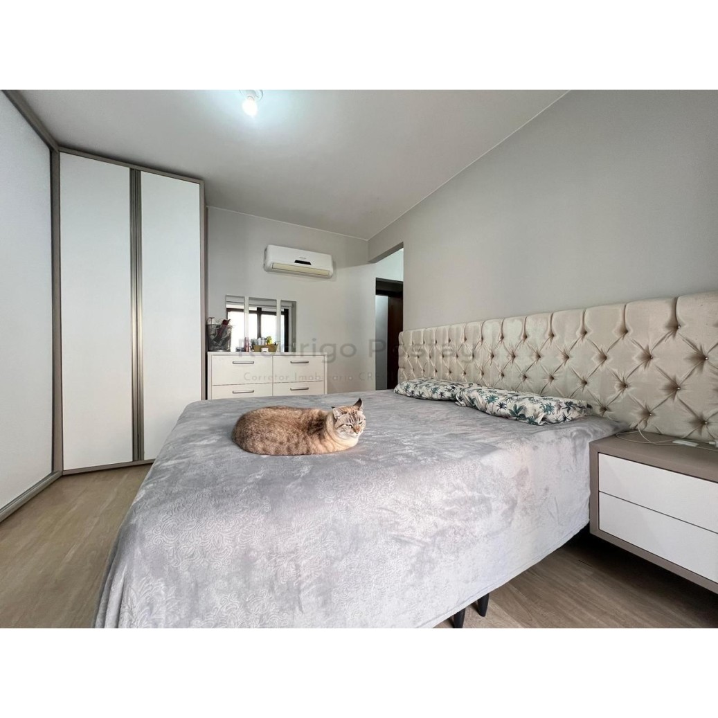 Apartamento de 4 dormitórios e mobiliado na Meia Praia