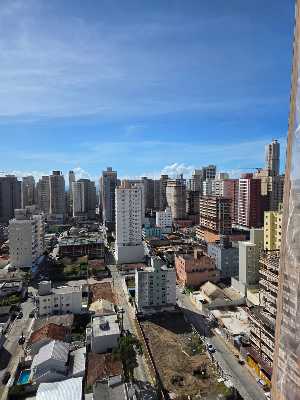 Apartamento no Ilha dos Açores Residence com lazer completo - Morretes Itapema