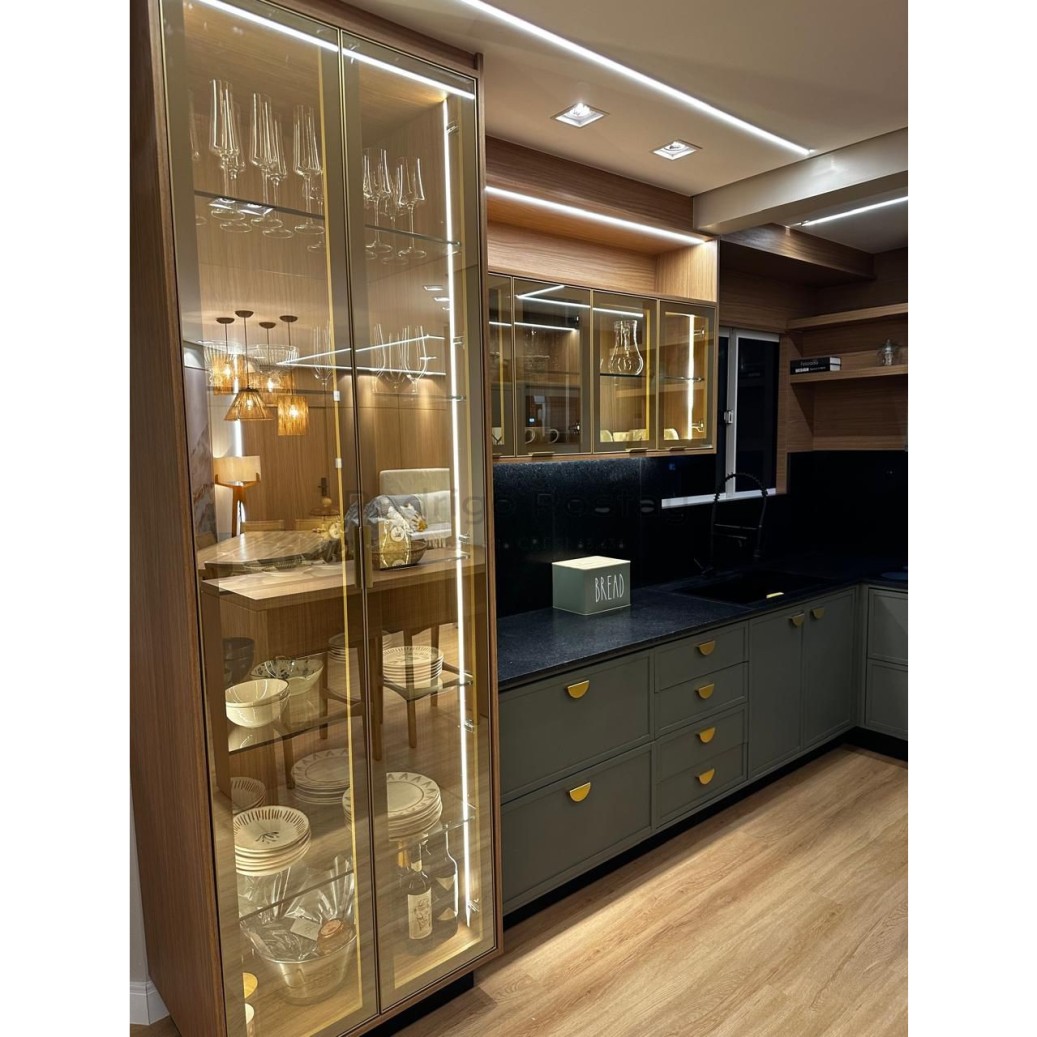 🏖️ Apartamento Finamente Mobiliado – 4 Quartos a Apenas 300m do Mar! 🌊