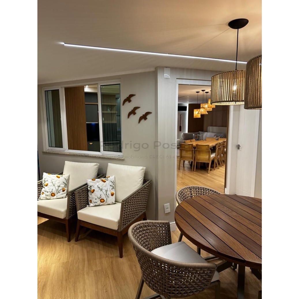 🏖️ Apartamento Finamente Mobiliado – 4 Quartos a Apenas 300m do Mar! 🌊