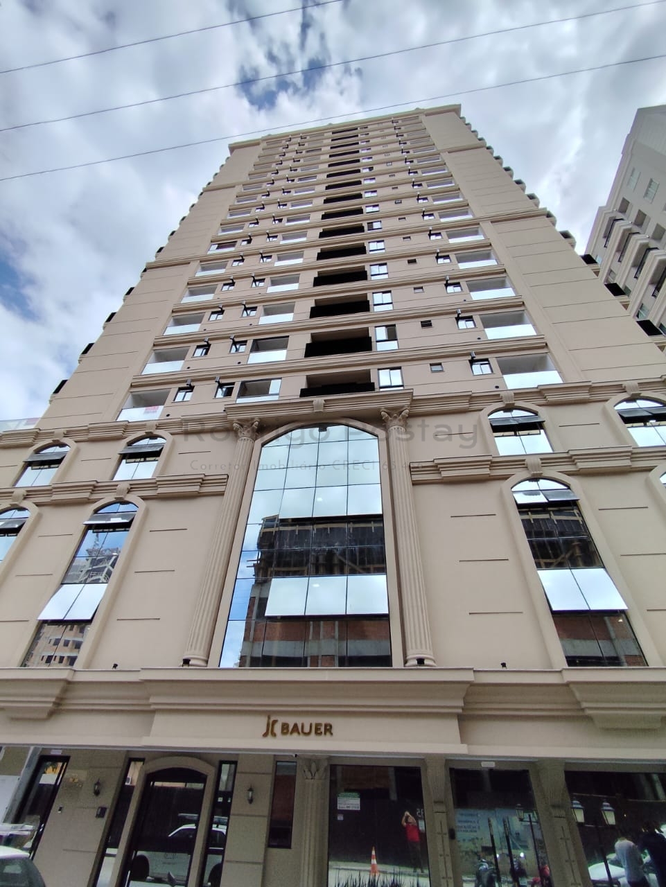 Apartamento no Residencial Kairos, excelente localização - Morretes Itapema 