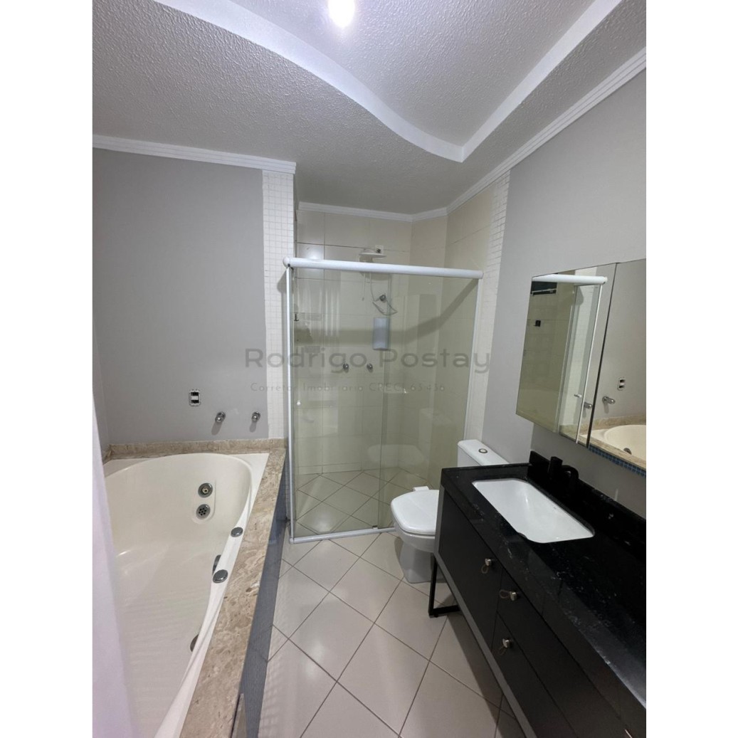 🏡 Apartamento à Venda em Meia Praia – Itapema/SC