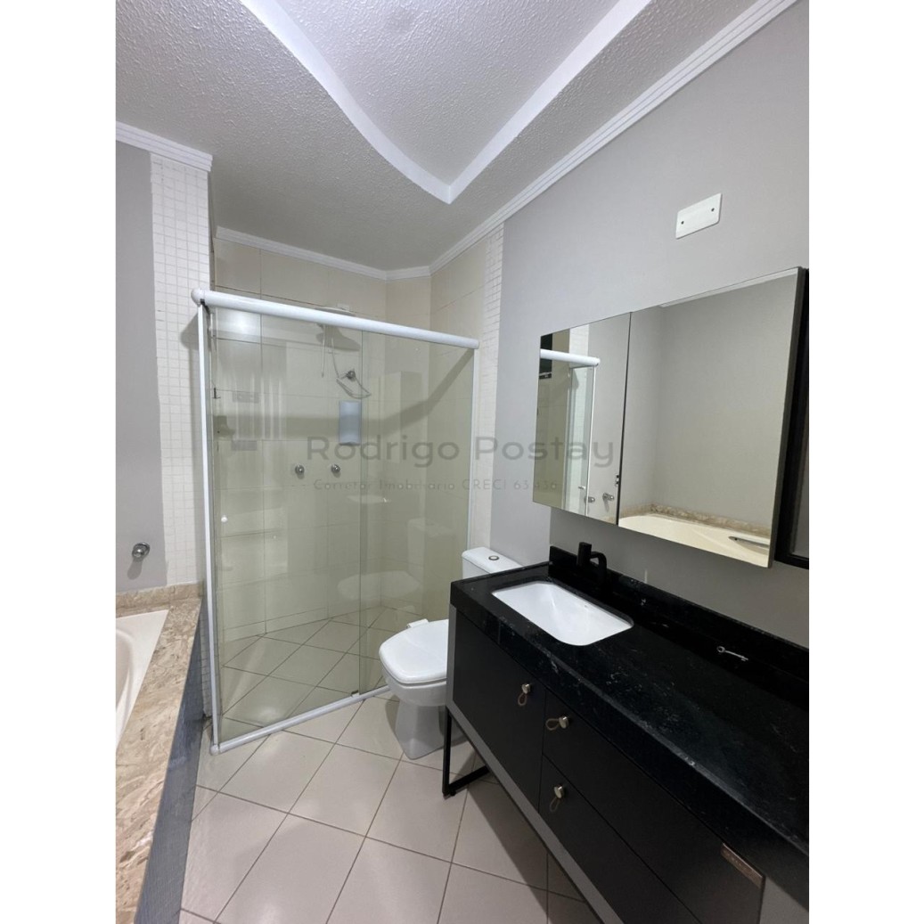 🏡 Apartamento à Venda em Meia Praia – Itapema/SC