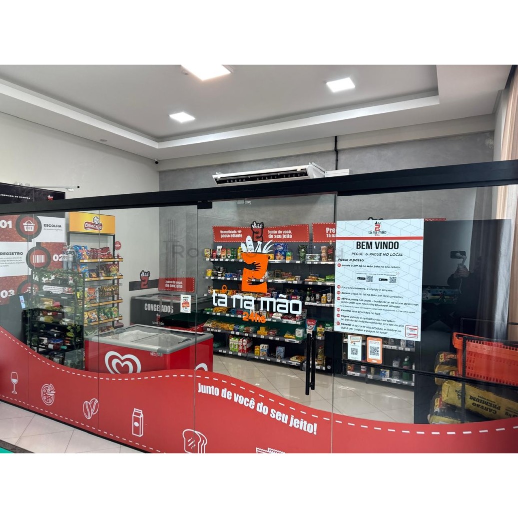 🏡 Apartamento à Venda em Meia Praia – Itapema/SC