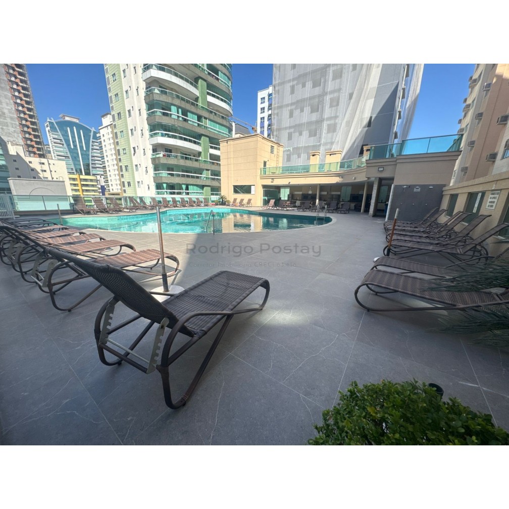 🏡 Apartamento à Venda em Meia Praia – Itapema/SC