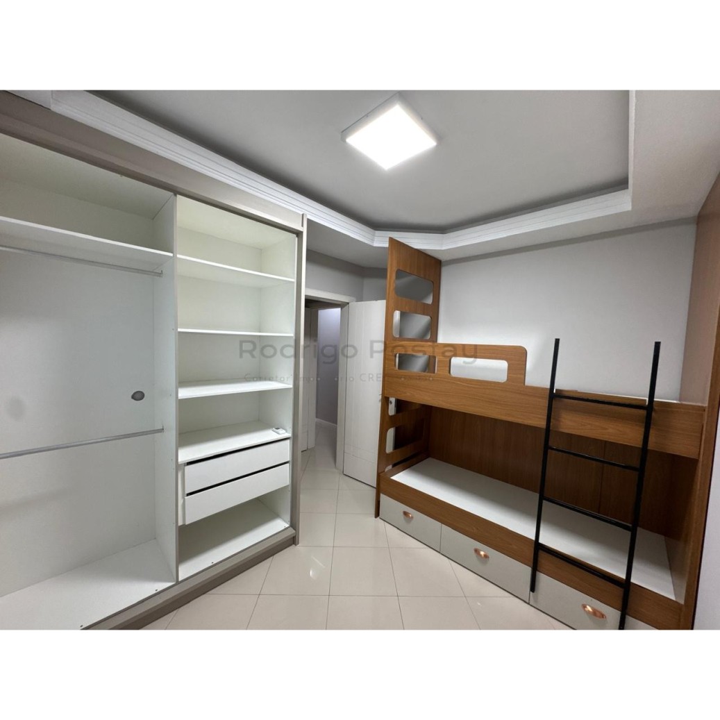 🏡 Apartamento à Venda em Meia Praia – Itapema/SC