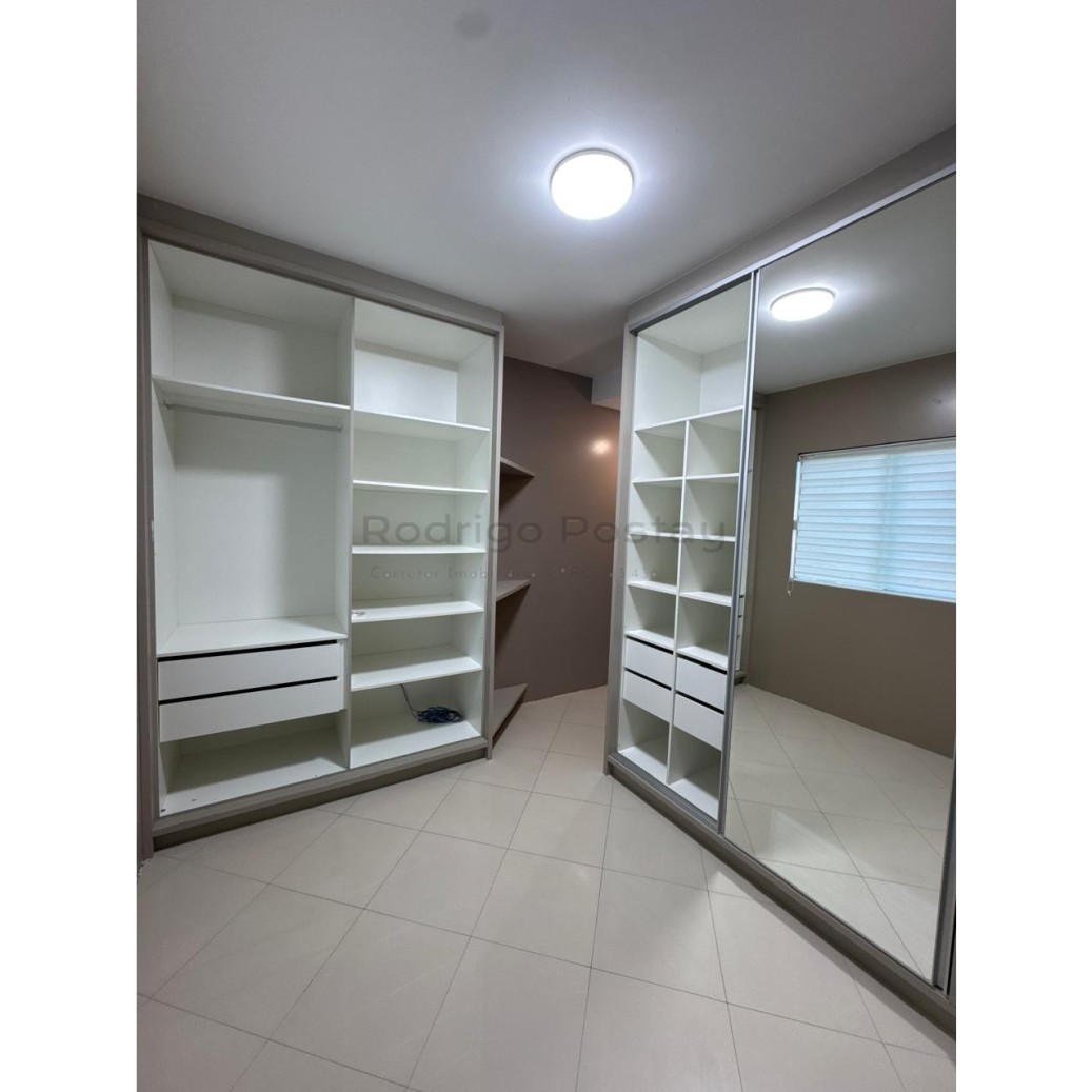 🏡 Apartamento à Venda em Meia Praia – Itapema/SC