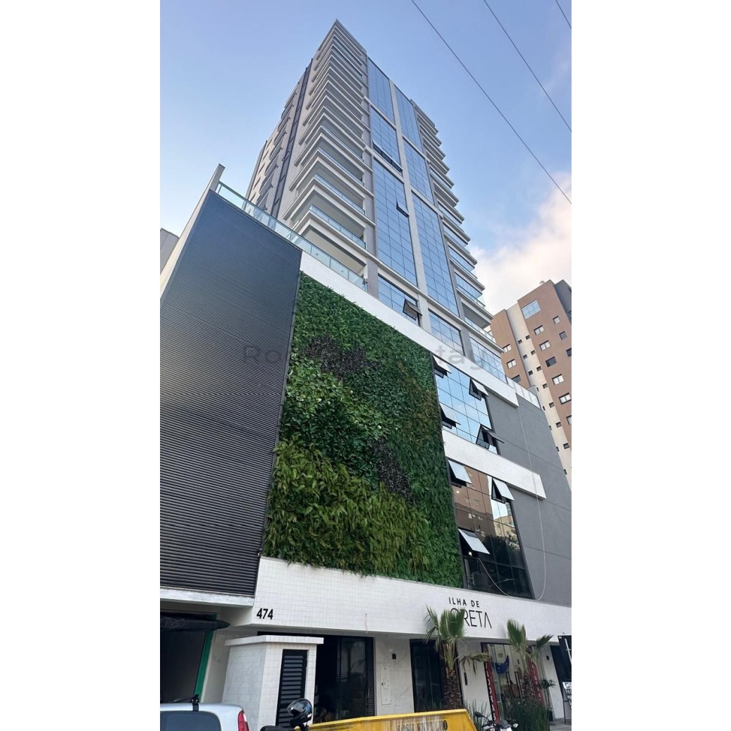 Apartamento 3 suítes na Meia Praia com pagamento em 100x