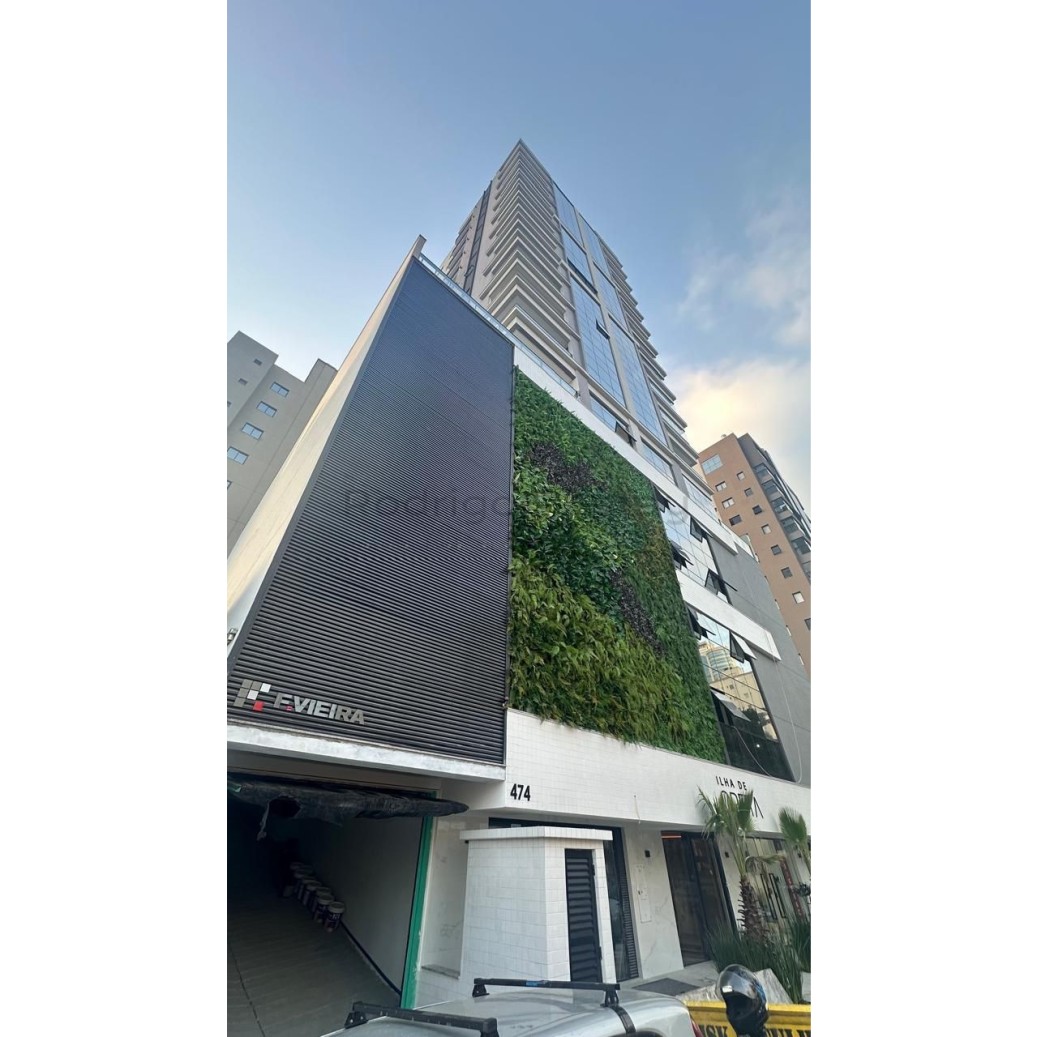 Apartamento 3 suítes na Meia Praia com pagamento em 100x