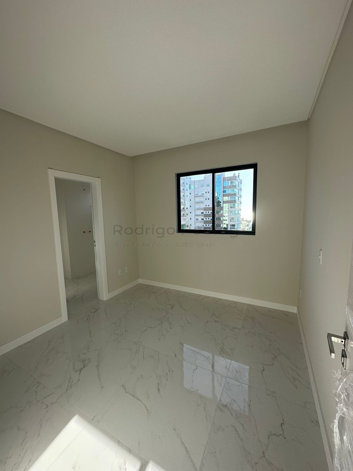 Apartamento 3 suítes para Venda no bairro Meia Praia em Itapema