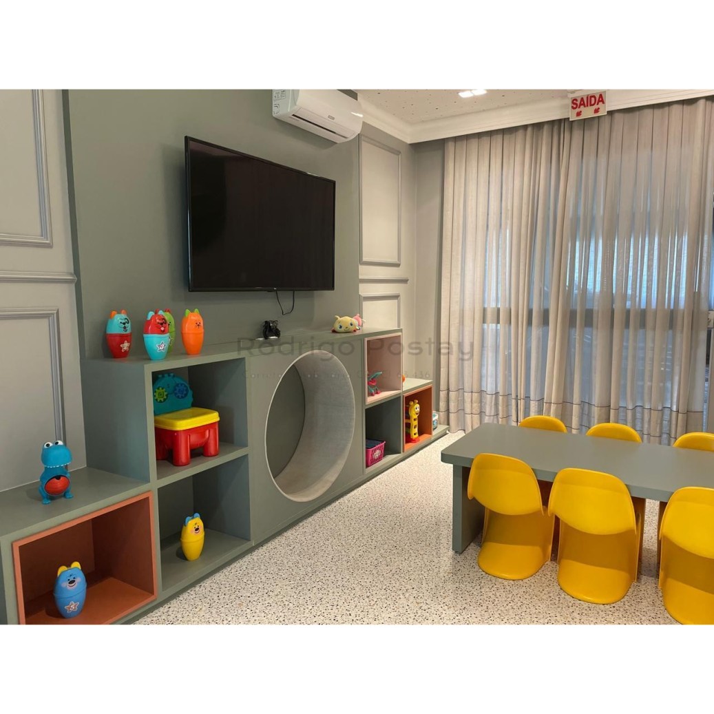 GIGANTE - AP NA MEIA PRAIA COM 176M² SENDO 3 SUÍTES + 3 VAGAS - SALDO EM 36X