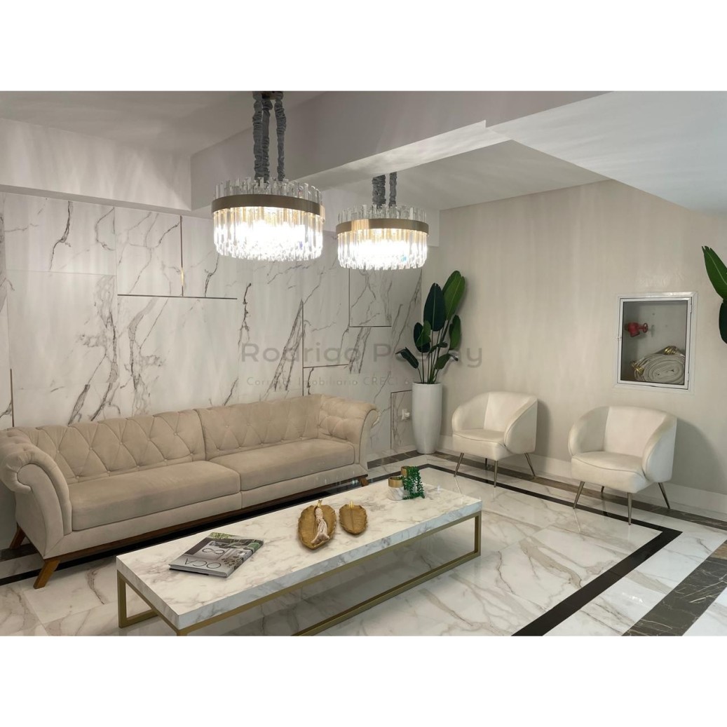 GIGANTE - AP NA MEIA PRAIA COM 176M² SENDO 3 SUÍTES + 3 VAGAS - SALDO EM 36X