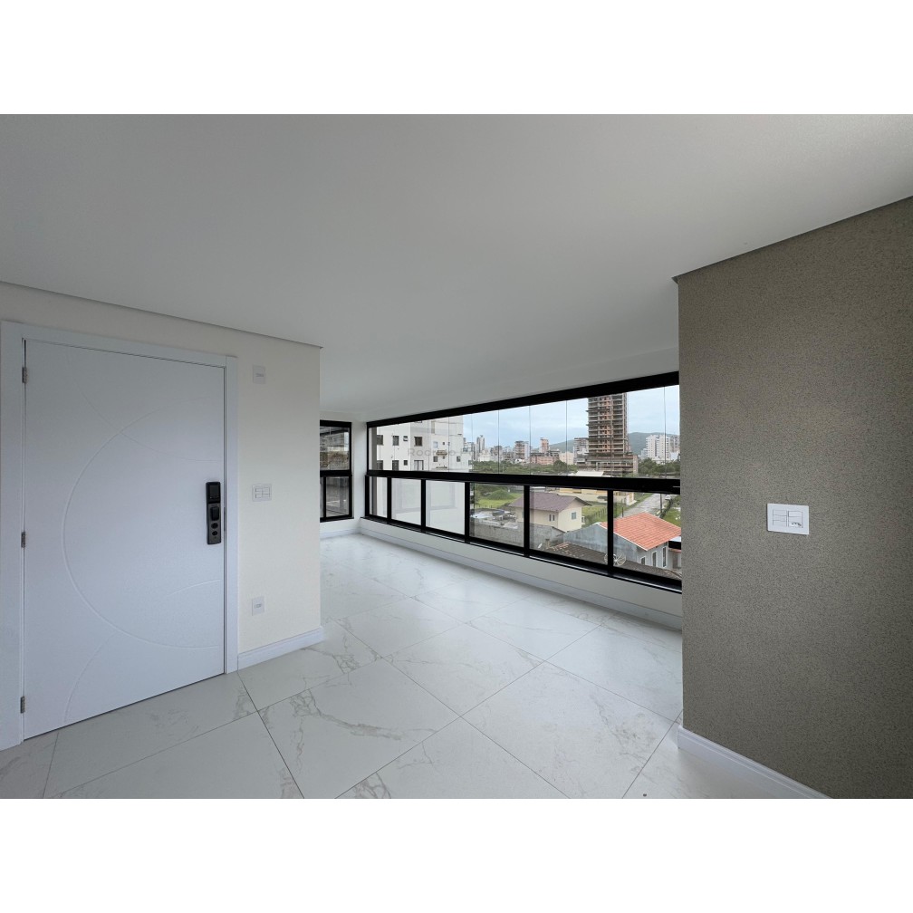 Apartamento com 3 suítes e lazer no rooftot 500m da Praia do Pereque