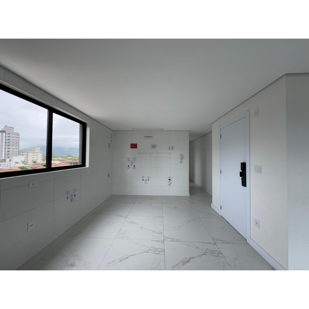 Apartamento com 3 suítes e lazer no rooftot 500m da Praia do Pereque