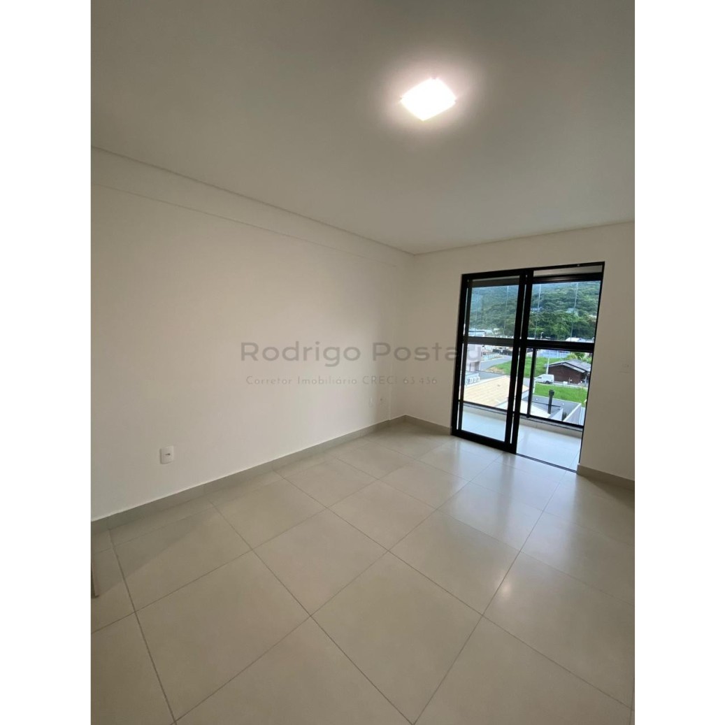 Apartamento semi mobiliado no Residencial José André - Morretes Itapema