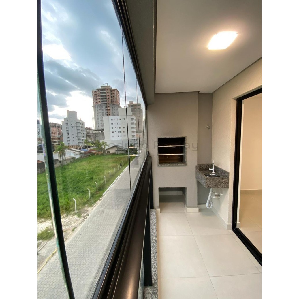 Apartamento semi mobiliado no Residencial José André - Morretes Itapema