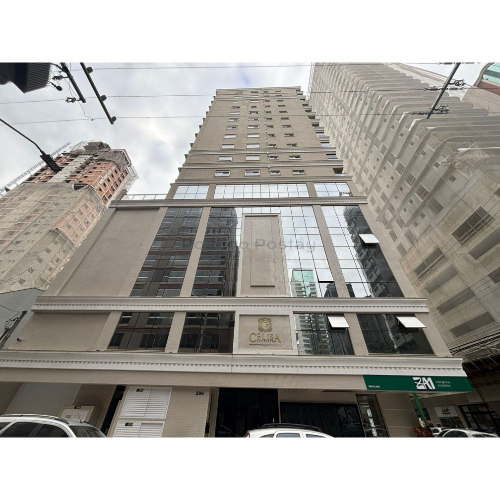 IMPERDÍVEL Apartamento finamente mobiliado na Meia Praia