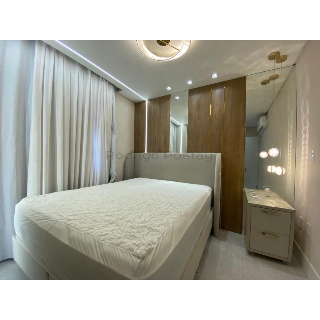 IMPERDÍVEL Apartamento finamente mobiliado na Meia Praia