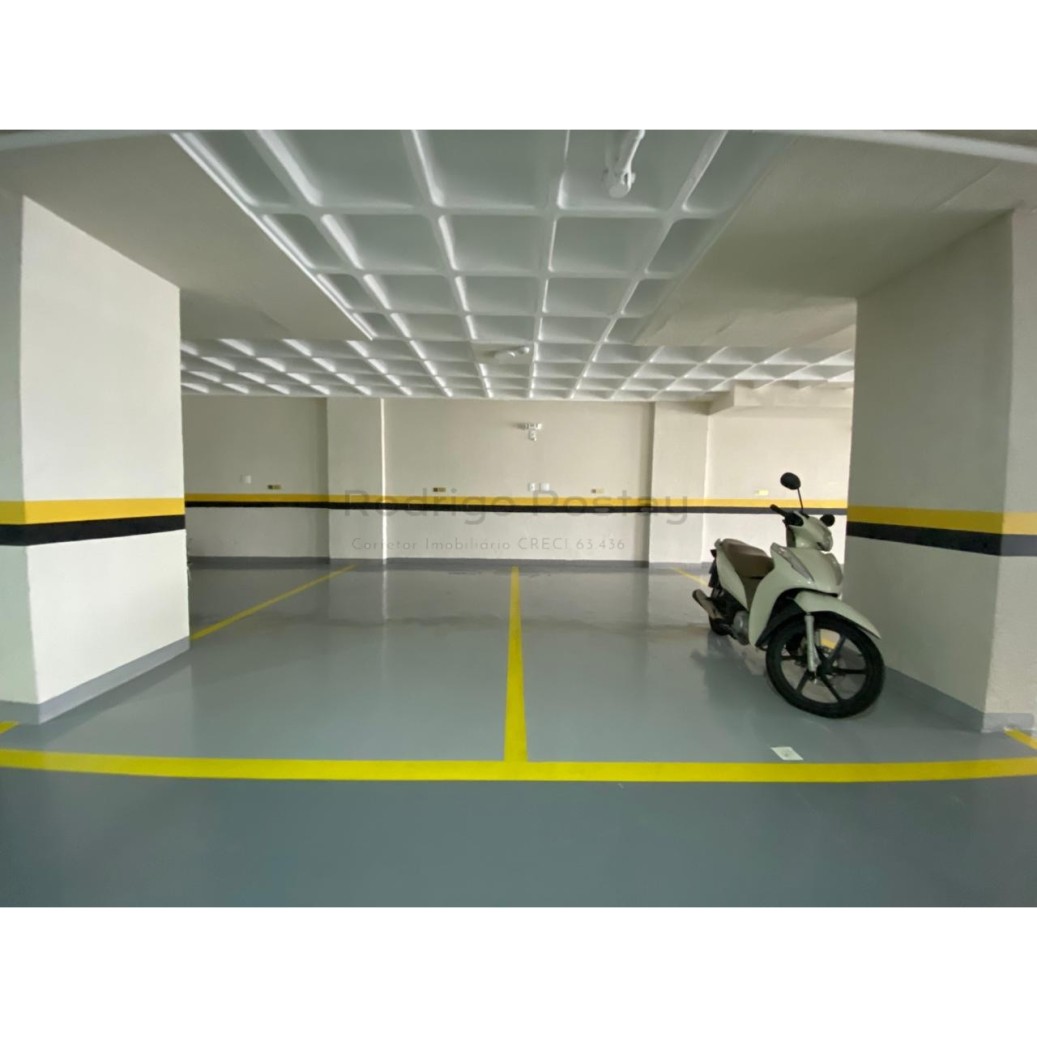 IMPERDÍVEL Apartamento finamente mobiliado na Meia Praia