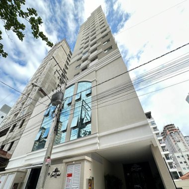 Apartamento com 3 quartos finamente mobiliado - com vista mar e lazer completo