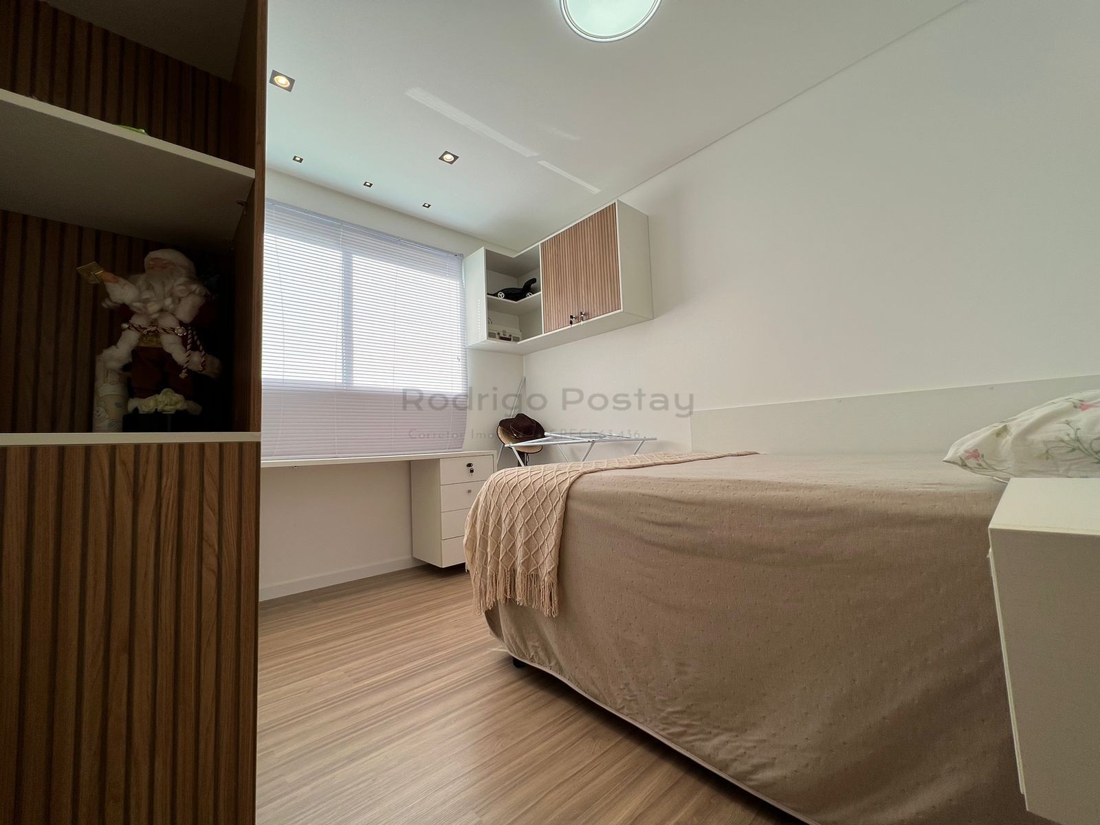 Apartamento com 3 quartos finamente mobiliado - com vista mar e lazer completo