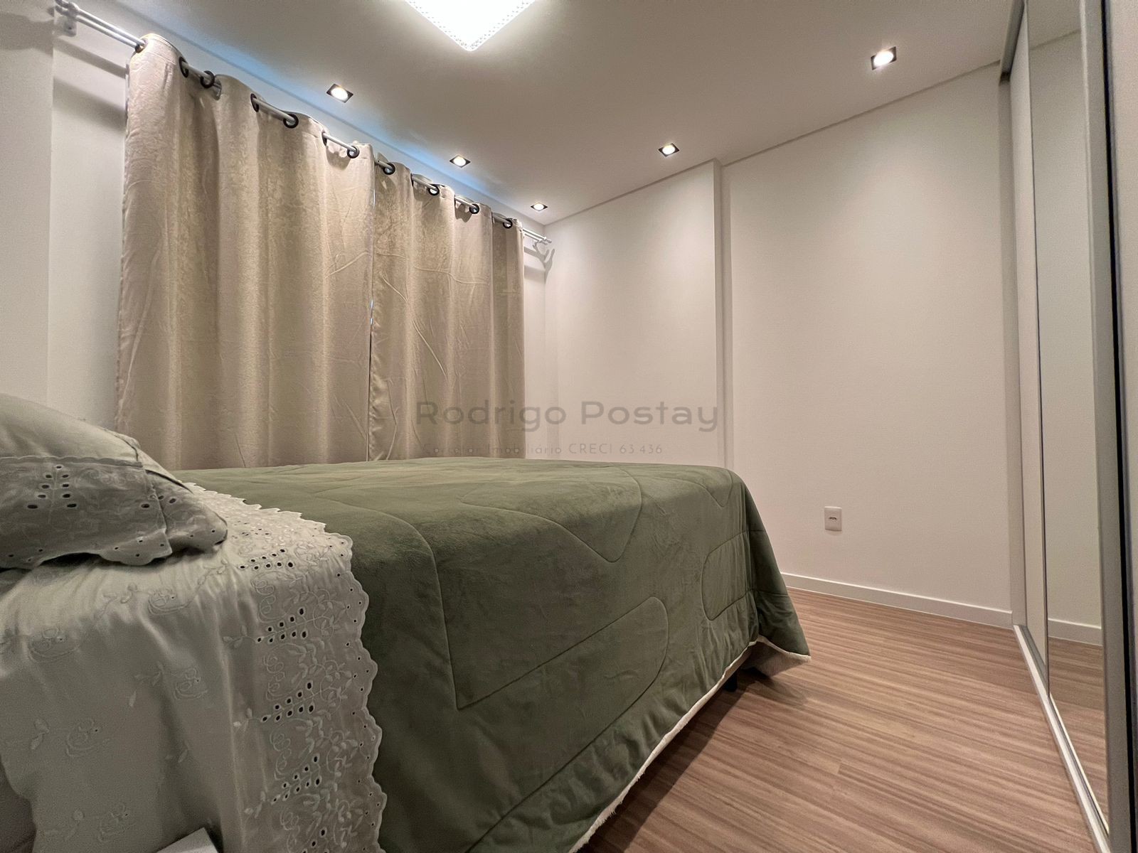 Apartamento com 3 quartos finamente mobiliado - com vista mar e lazer completo