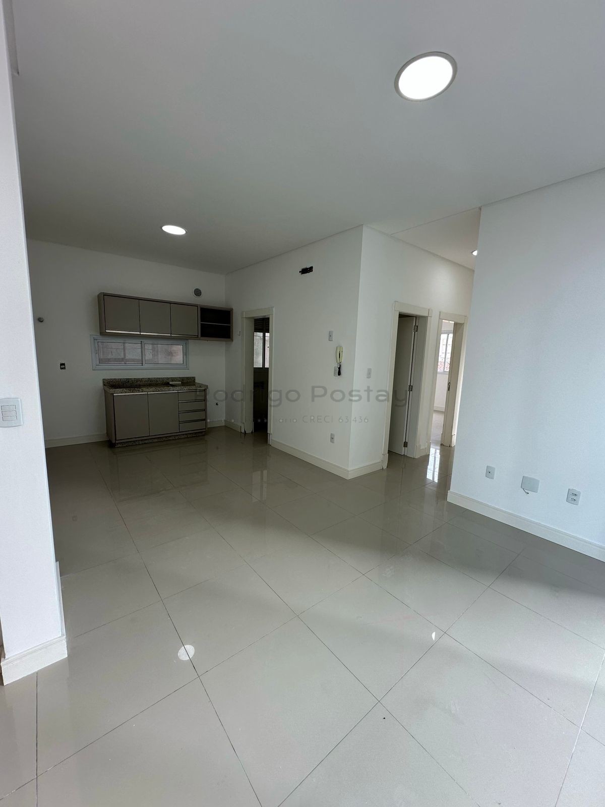 Apartamento no Santa Monica Residence com opção de parcelamento em até 72x - Meia Praia