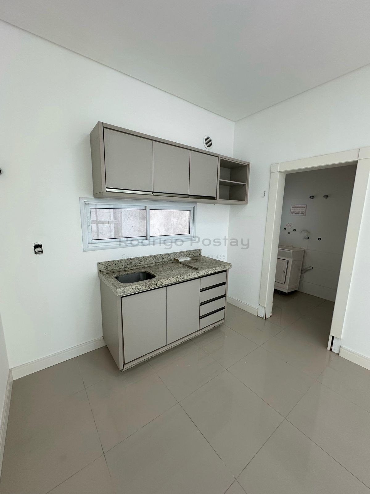 Apartamento no Santa Monica Residence com opção de parcelamento em até 72x - Meia Praia