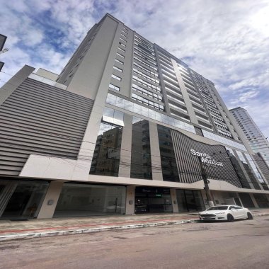 Apartamento no Residencial Santa Monica com lazer completo - Meia Praia Itapema