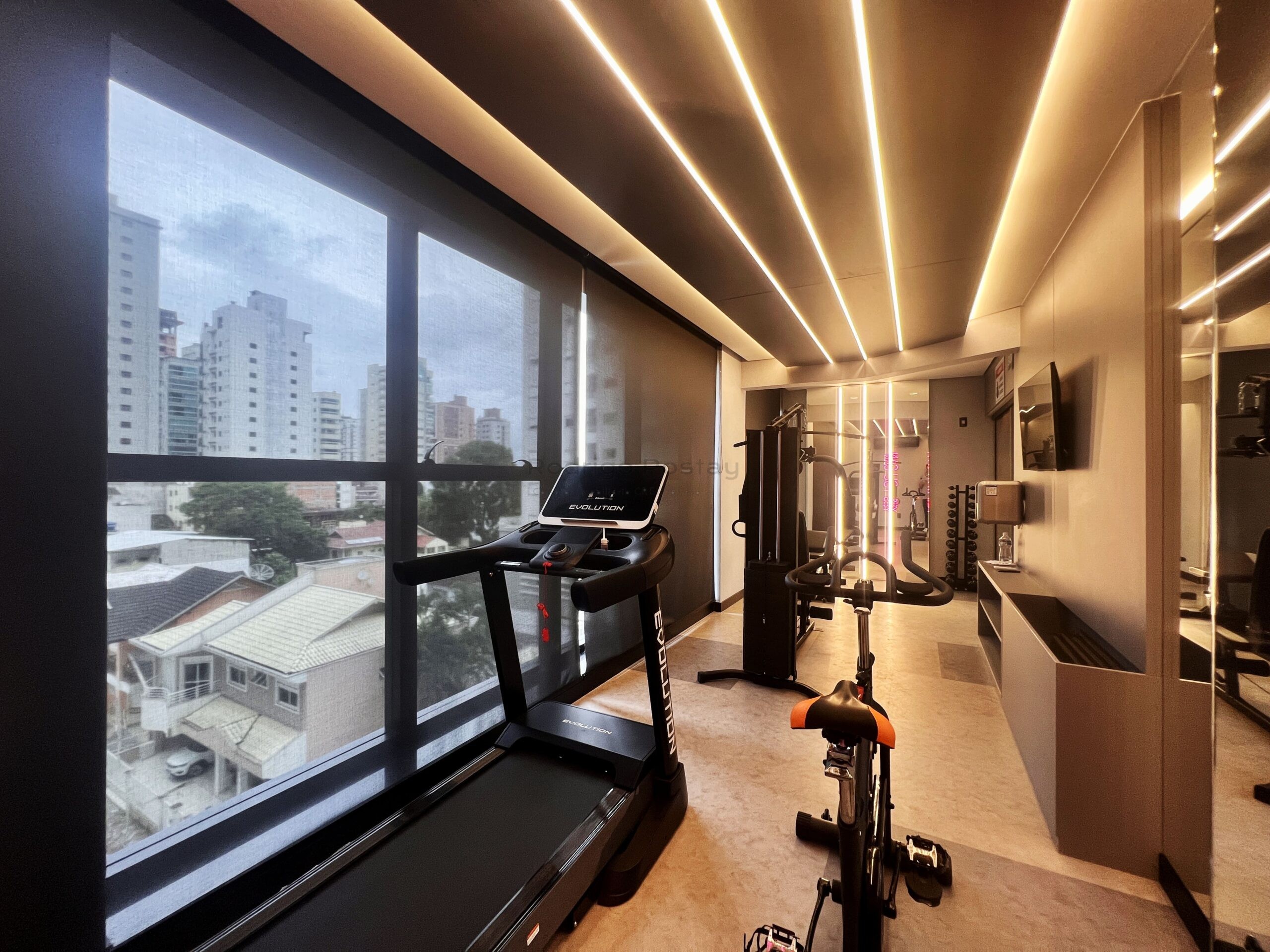 Apartamento no Residencial Santa Monica com lazer completo - Meia Praia Itapema