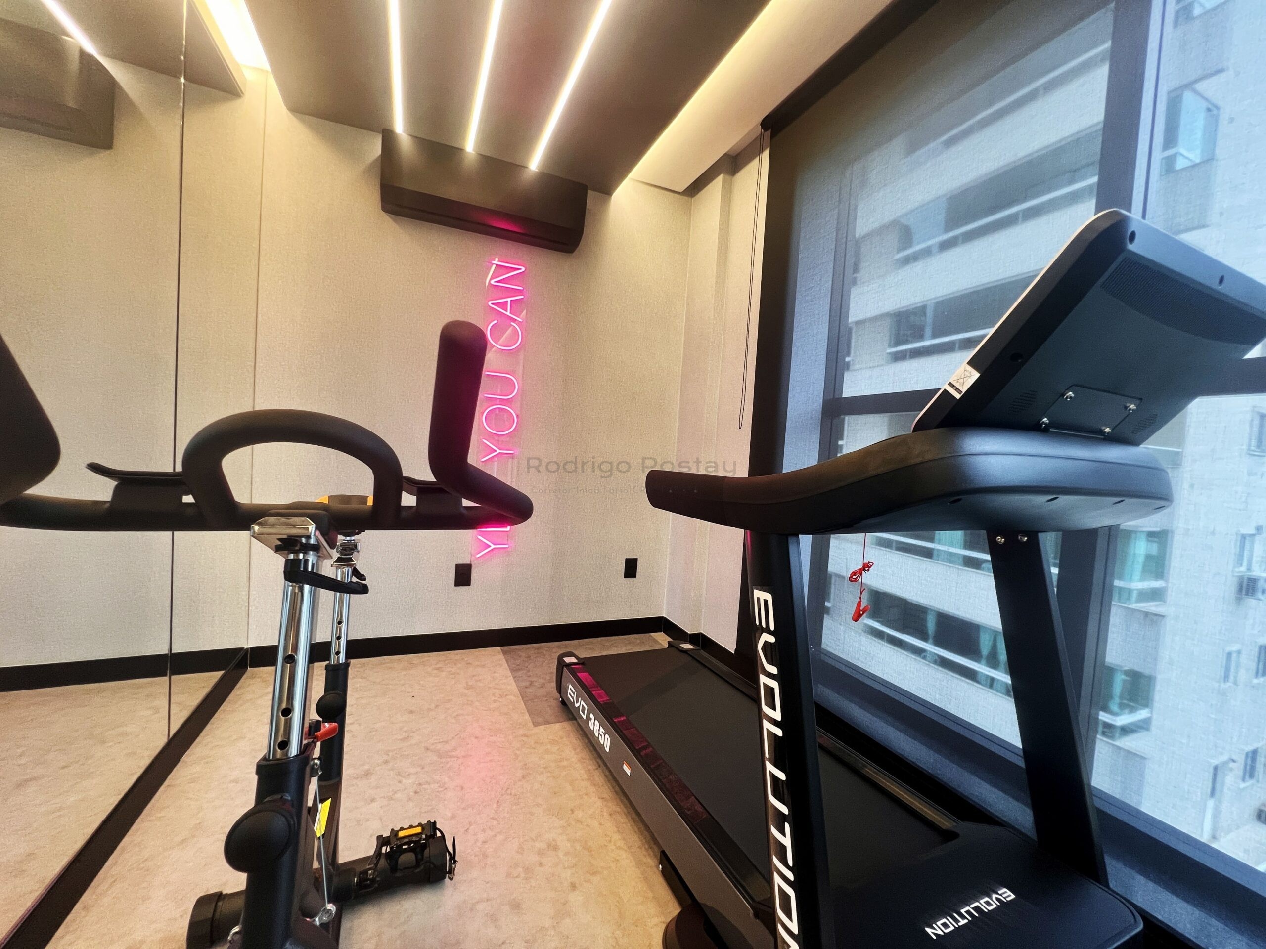 Apartamento no Residencial Santa Monica com lazer completo - Meia Praia Itapema