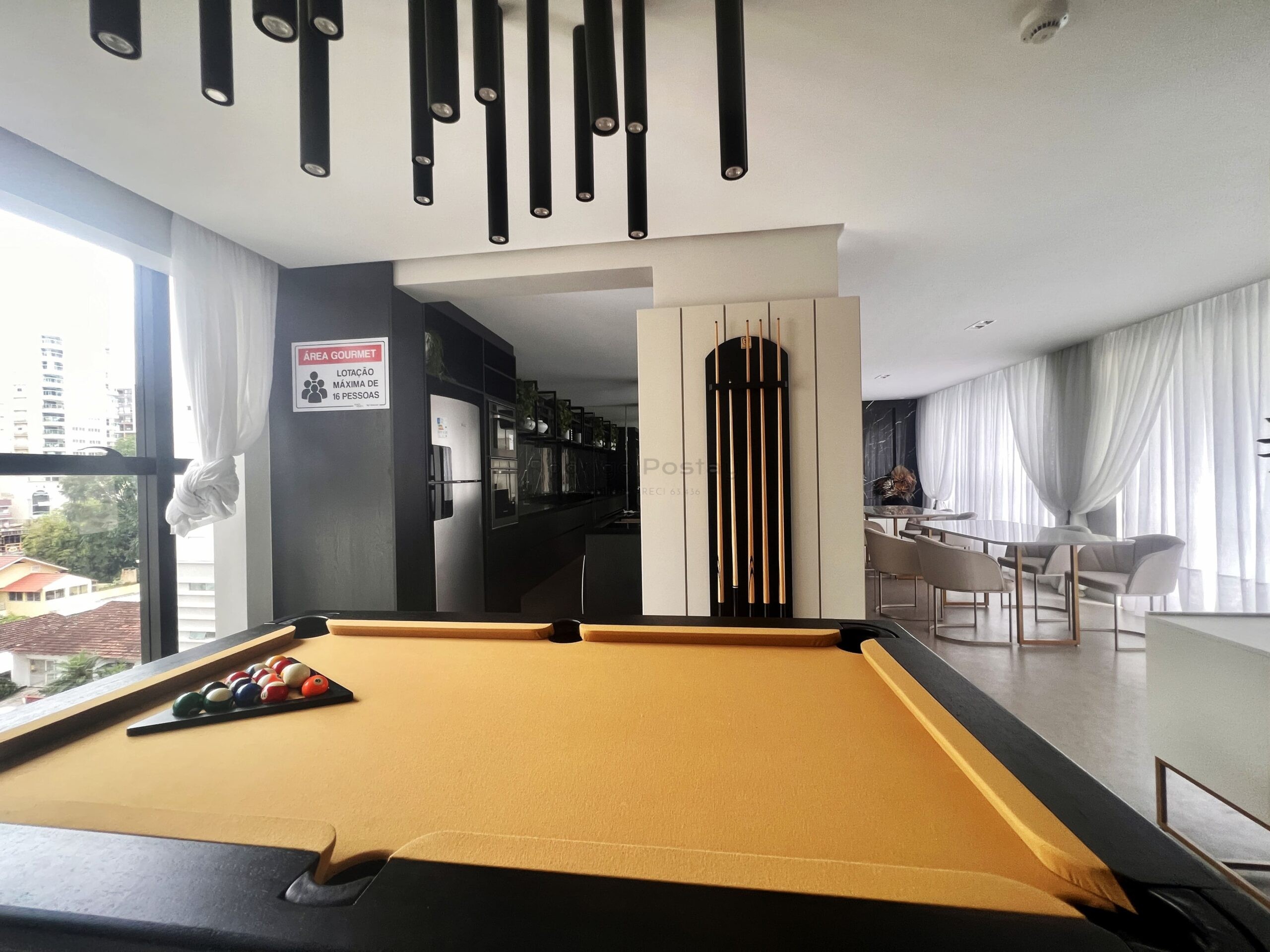 Apartamento no Residencial Santa Monica com lazer completo - Meia Praia Itapema