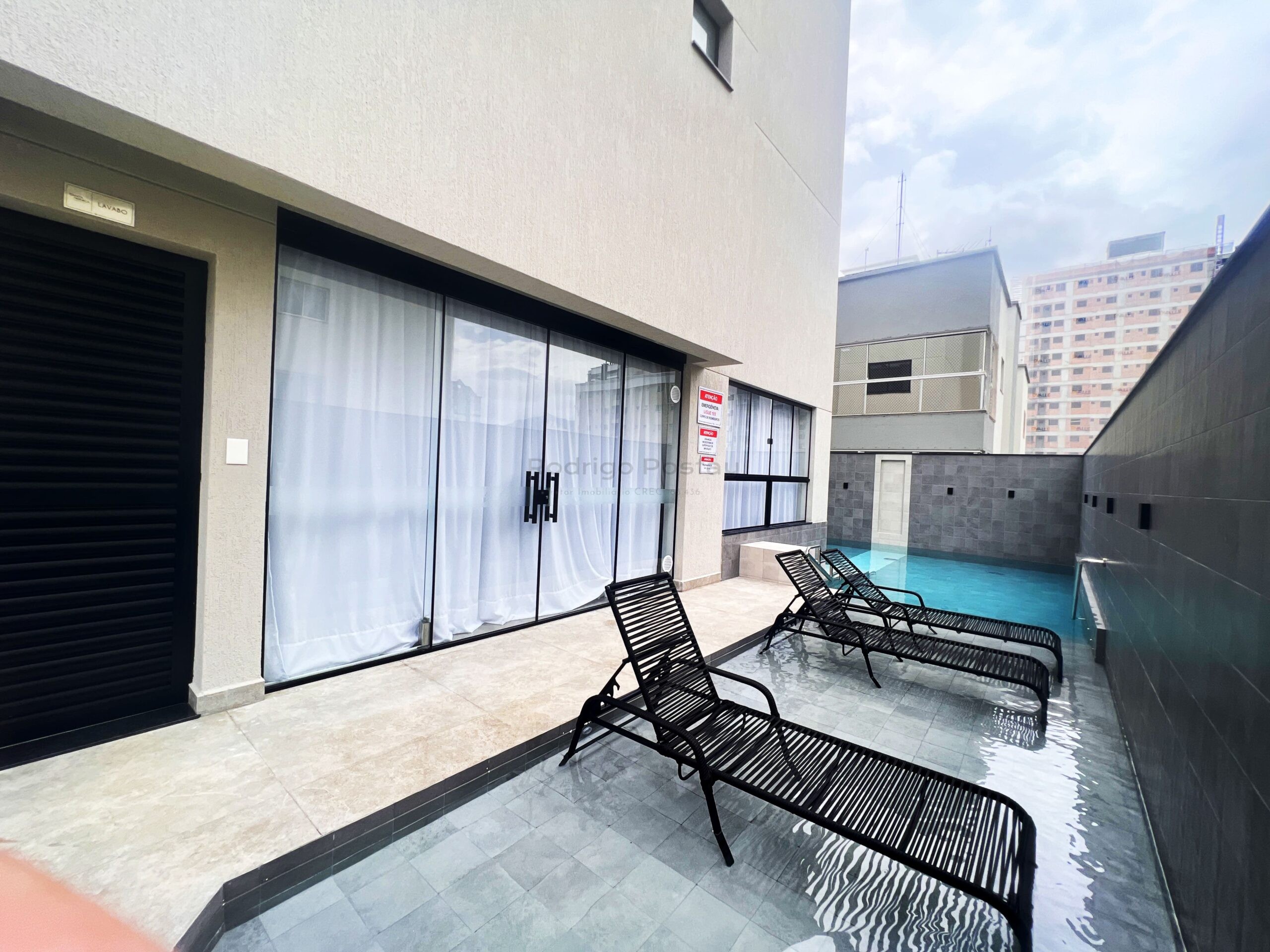 Apartamento no Residencial Santa Monica com lazer completo - Meia Praia Itapema