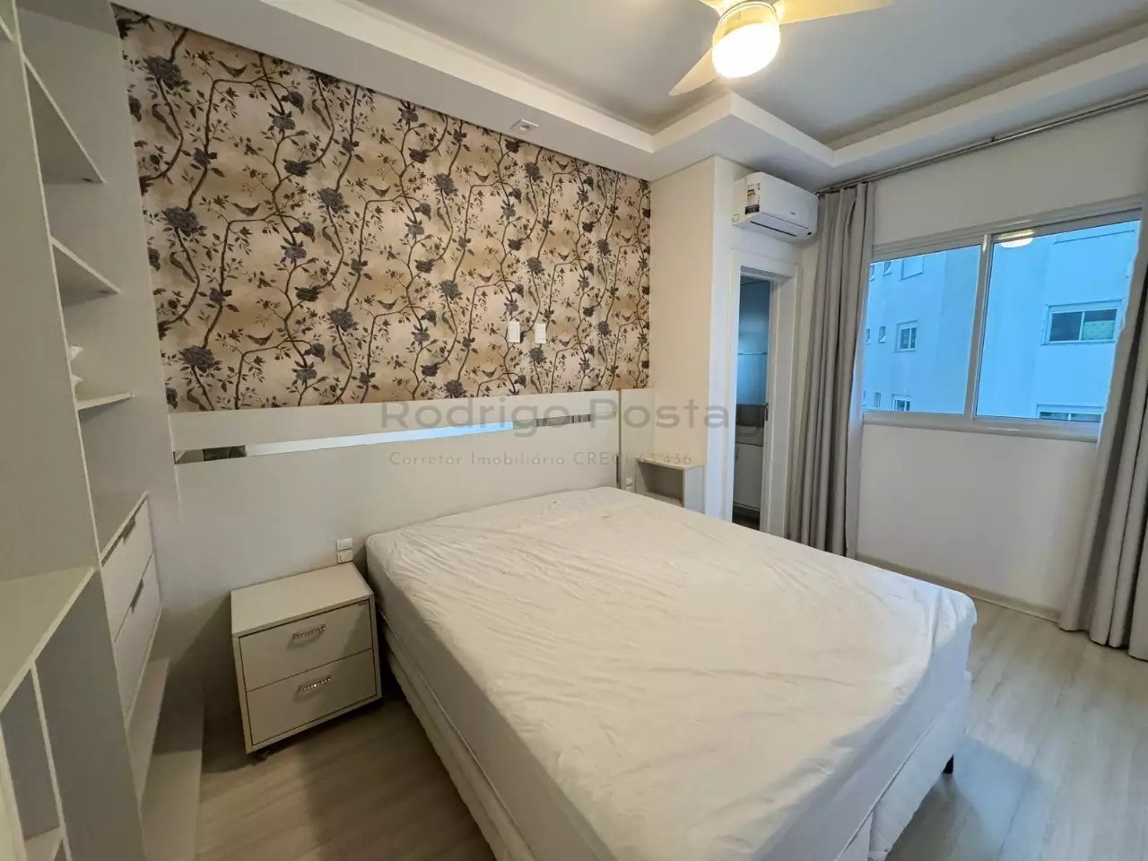 Apartamento mobiliado no Grand Chateau - Dallo - Meia Praia Itapema