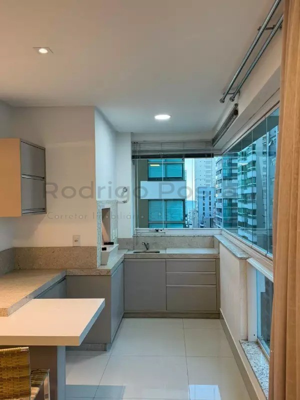 Apartamento mobiliado no Grand Chateau - Dallo - Meia Praia Itapema