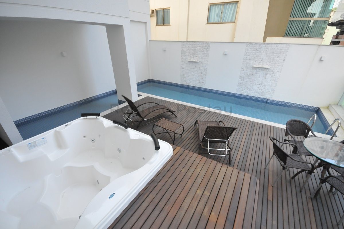 Apartamento mobiliado no Grand Chateau - Dallo - Meia Praia Itapema