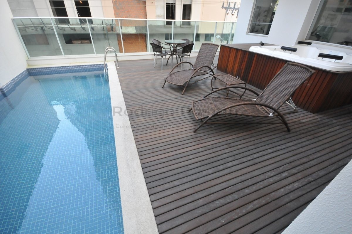 Apartamento mobiliado no Grand Chateau - Dallo - Meia Praia Itapema