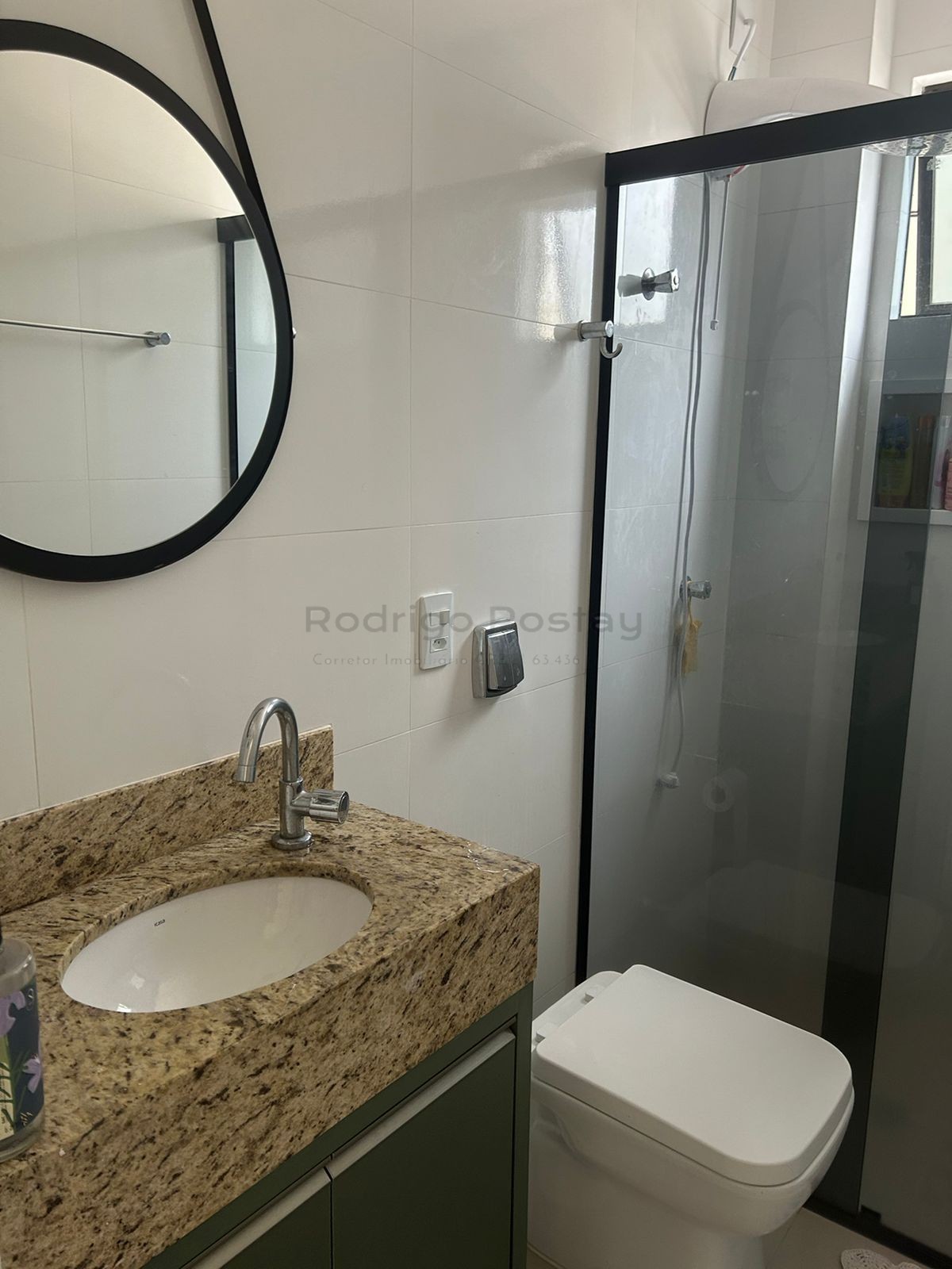 Apartamento mobiliado no Residencial Maresias - na Meia Praia em Itapema