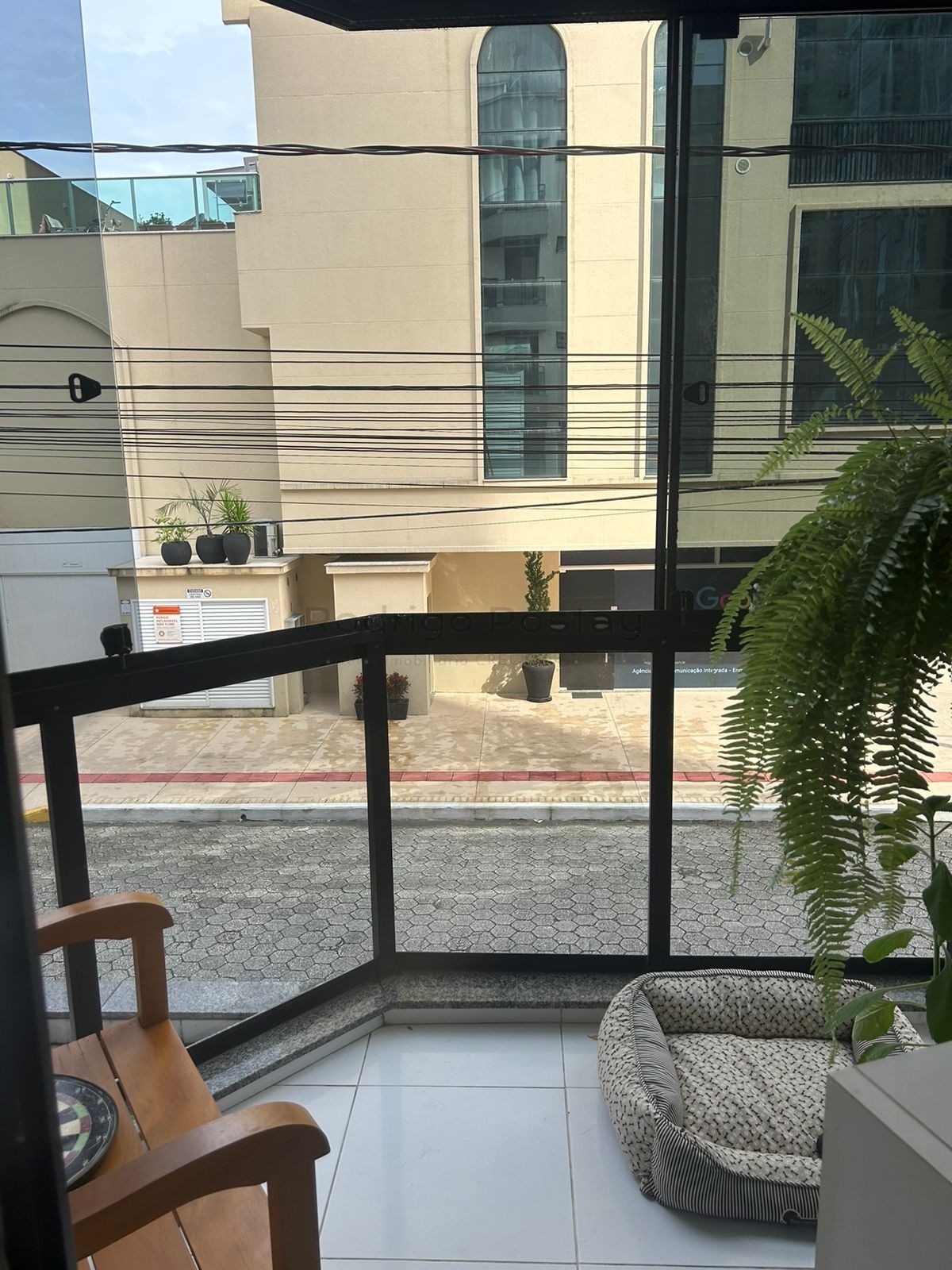 Apartamento mobiliado no Residencial Maresias - na Meia Praia em Itapema